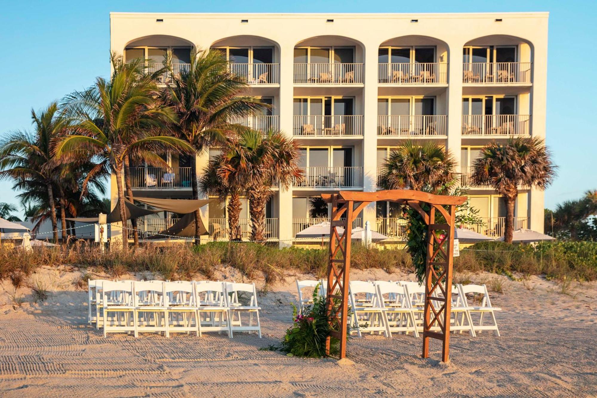 Costa D'este & 4* Vero Beach
